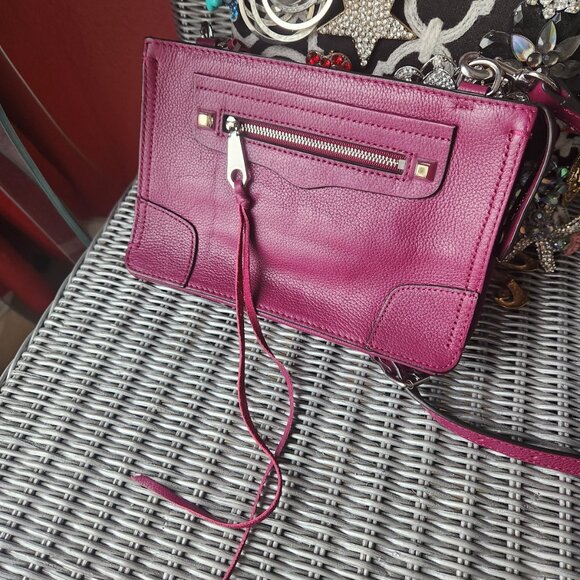 REBECCA MINKOFF ~ "Regan " Soft Pebbled Leather ~ BERRY Crossbody Bag ~ EUC - Picture 2 of 4